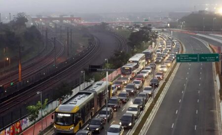 Início do licenciamento de veículos em São Paulo: calendário e dicas
