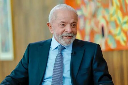 Lula sanciona crédito consignado para trabalhadores CLT e motoristas de app