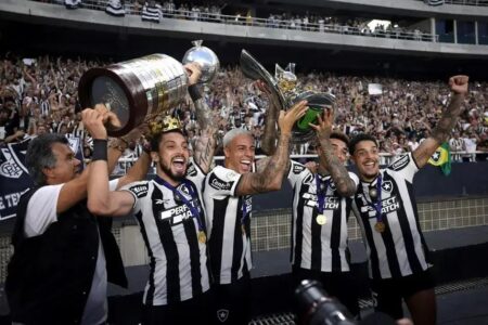 Paixão e Gastos: O Relacionamento dos Brasileiros com o Futebol