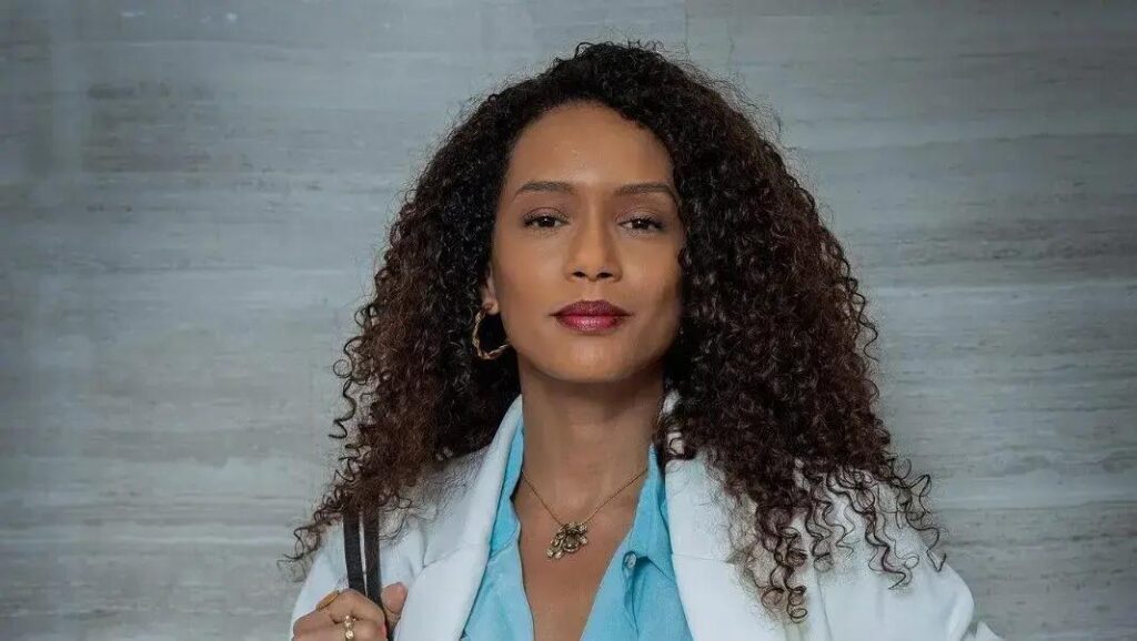 Como Raquel Acioly pode garantir sua segurança financeira com seguros? Como Raquel Acioly pode garantir sua segurança financeira com seguros?