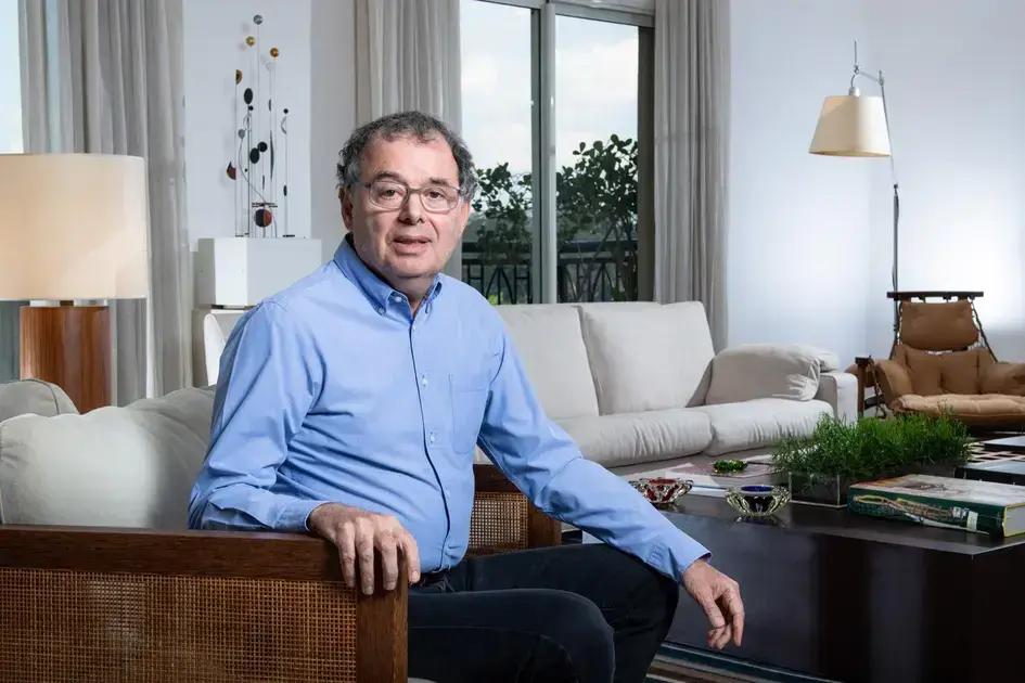 Stuhlberger prevê forte desvalorização do dólar nos próximos anos Stuhlberger prevê forte desvalorização do dólar nos próximos anos